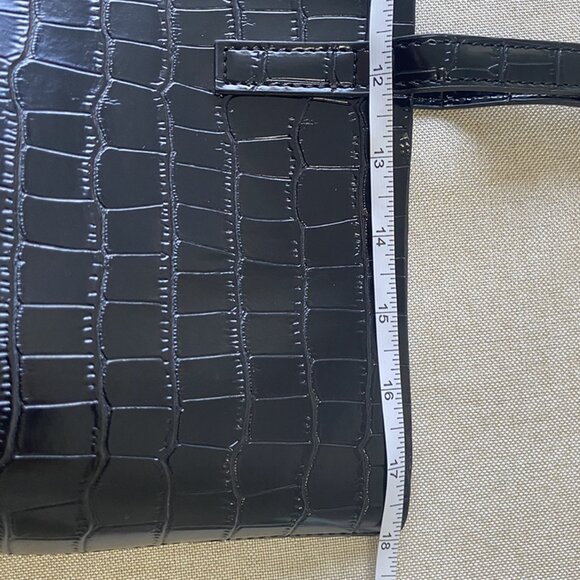 Black Crocodile-Embossed Tote Bag and Matching Pouch - Picture 6 of 9
